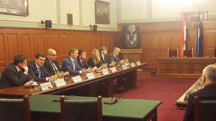 Народні депутати від Закарпаття провели зустріч з угорськими парламентарями – 05