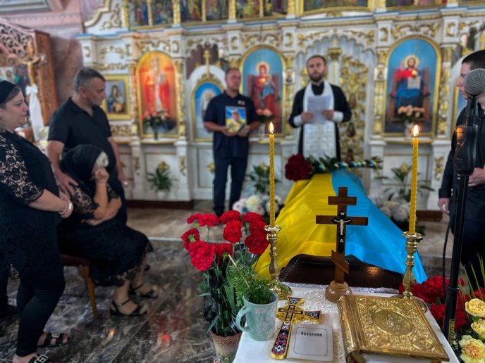 На Мукачівщині поховали військового, якого майже рік вважали зниклим безвісти – 03 На Мукачівщині поховали військового, якого майже рік вважали зниклим безвісти – 03