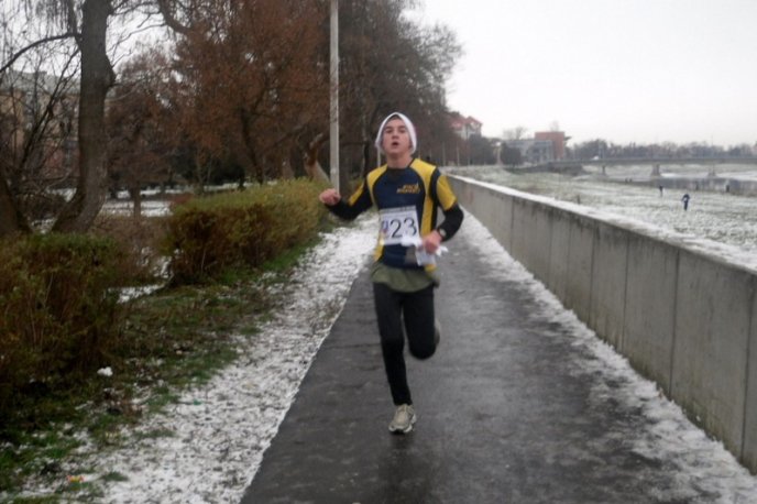 В центрі Мукачева відбувались змагання зі спортивного орієнтування (ФОТО) – 06 В центрі Мукачева відбувались змагання зі спортивного орієнтування (ФОТО) – 06