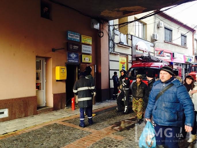 В одній із будівель у центрі Мукачева трапилась пожежа – 04