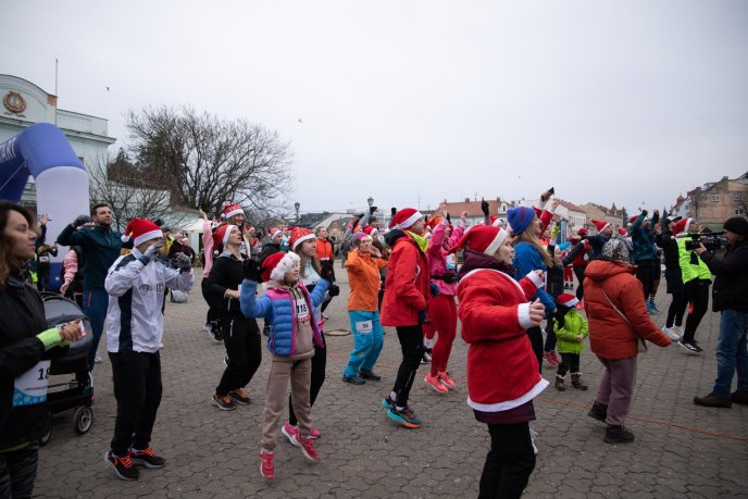 На Закарпатті відбувся благодійний забіг «Пробіжи-допоможи» – 01