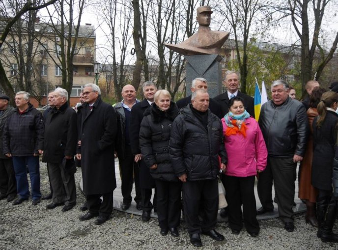 В Ужгороді відкрили пам’ятник видатному словаку Мілану Штефаніку – 21