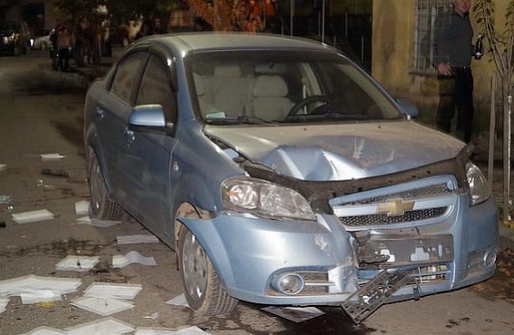 В Іршаві п’яний чоловік викрав Audi A6 та розбив його об два автомобілі працівників міліції (ФОТО) – 03