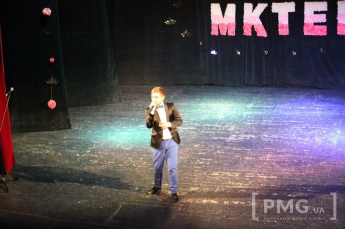 У Мукачеві визначили найгарнішу дівчину кооперативного торговельно-економічного коледжу – 09