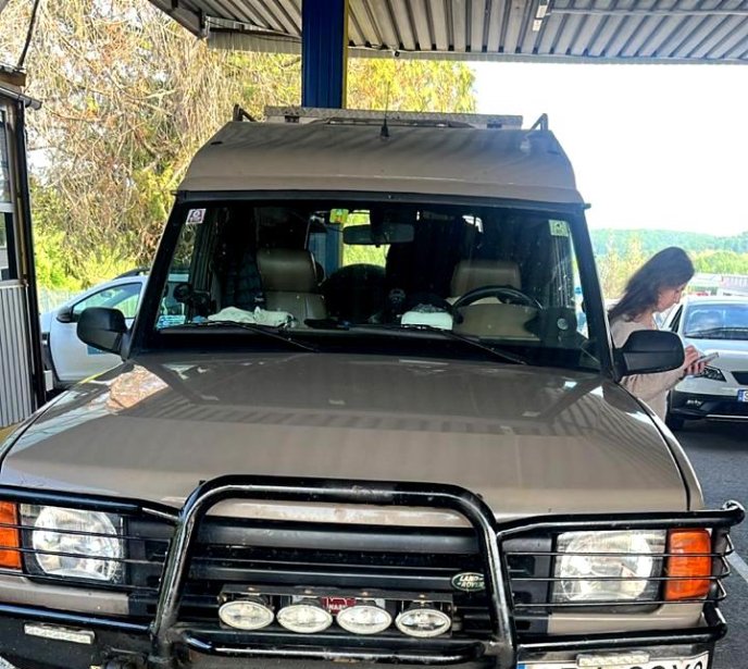 На українсько-словацькому кордоні службовий собака виявив канабіс у косметичці – 02