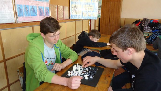 У селищі Ясіня відкрито черговий шаховий гурток – 03