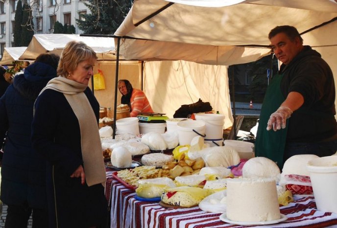 В Ужгороді розпочався триденний "Медовуха Фест" – 05