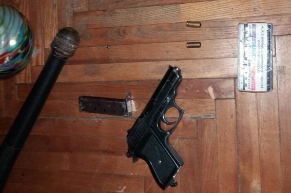 У двох братів із Мукачева поліція вилучила майже 80 кг наркотиків – 03