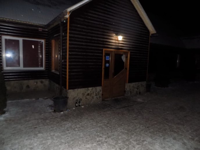 В одному з диско-барів Іршавщини виник конфлікт: постраждав іноземець  – 01