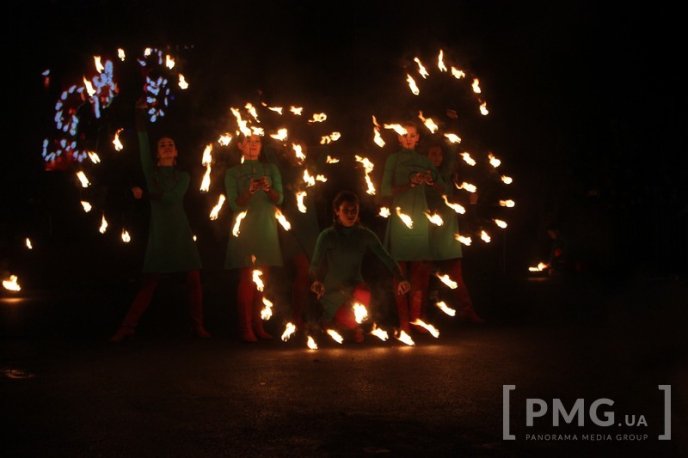 Яскраве святкування Дня святого Мартина у Мукачеві: парад ліхтариків, лицарські бої та вогняне шоу – 116 Яскраве святкування Дня святого Мартина у Мукачеві: парад ліхтариків, лицарські бої та вогняне шоу – 116