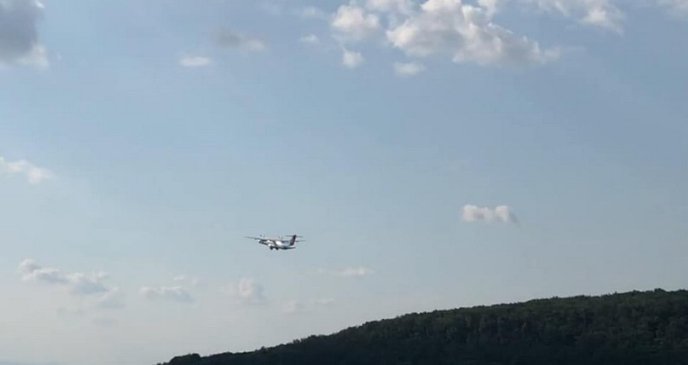 На Закарпатті приземлився чартерний літак із Ізраїлю з хасидами на борту – 03