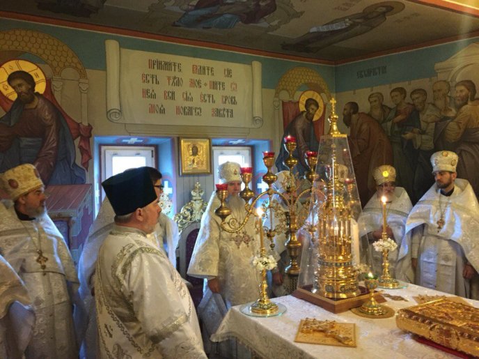 У третій день Різдва владика Феодор відправив Літургію у Ракошинському монастирі – 08