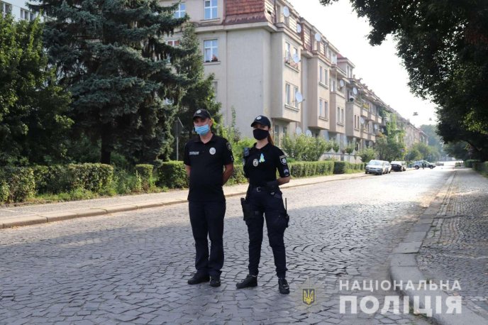 Поліція Закарпаття розпочала посилене патрулювання – 03
