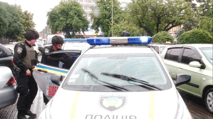 В Ужгороді "пограбували" банк – 07 В Ужгороді "пограбували" банк – 07