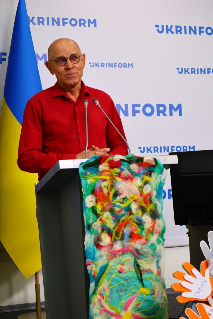 Коли мистецтво об’єднує: історія створення телепередач «КОЛО НЕЗЛАМНИХ» – 06