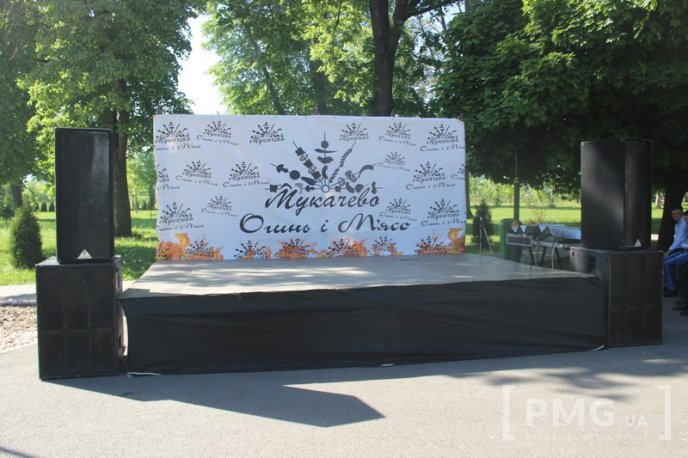 У Мукачеві розпочався фестиваль "Огинь і мнясо": асортимент та ціни – 24