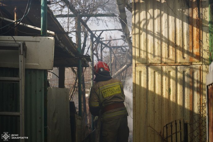 У селі Оноківці гасили пожежу