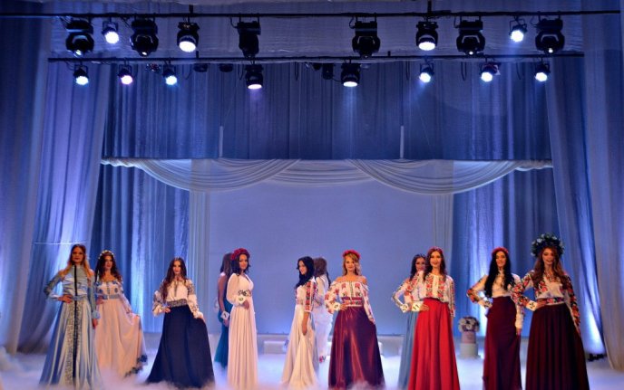 Як обирали найгарнішу дівчину Ужгорода – 14