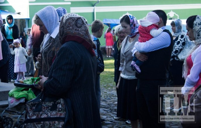 У Мукачівському Свято-Миколаївському жіночому монастирі святкують Успіння Пресвятої Богородиці (ФОТОРЕПОРТАЖ) – 23