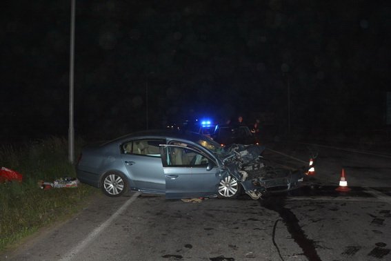 У Мукачеві легковик зіткнувся з вантажівкою – 02
