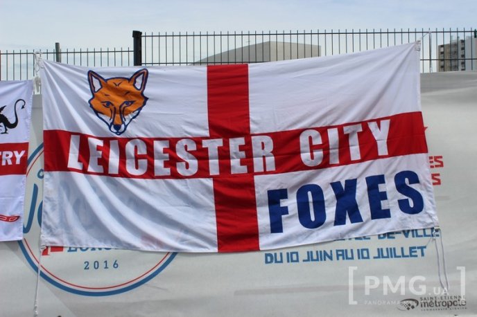 Словацькі та англійські фани розважаються у центрі французького Сент-Етьєна – 12