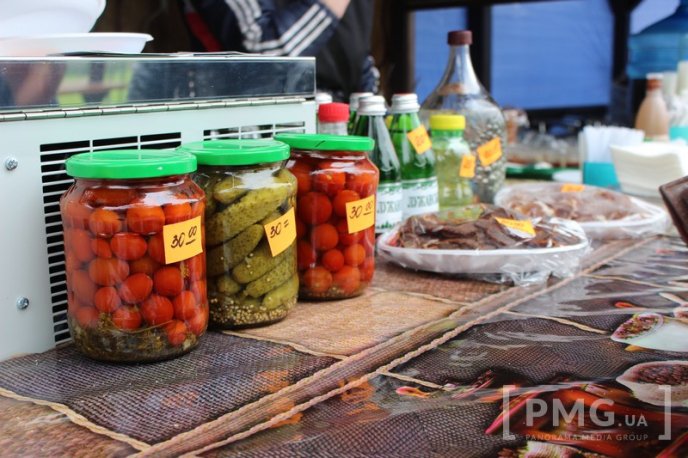 У Мукачеві розпочався фестиваль "Огинь і мнясо" – 06 У Мукачеві розпочався фестиваль "Огинь і мнясо" – 06