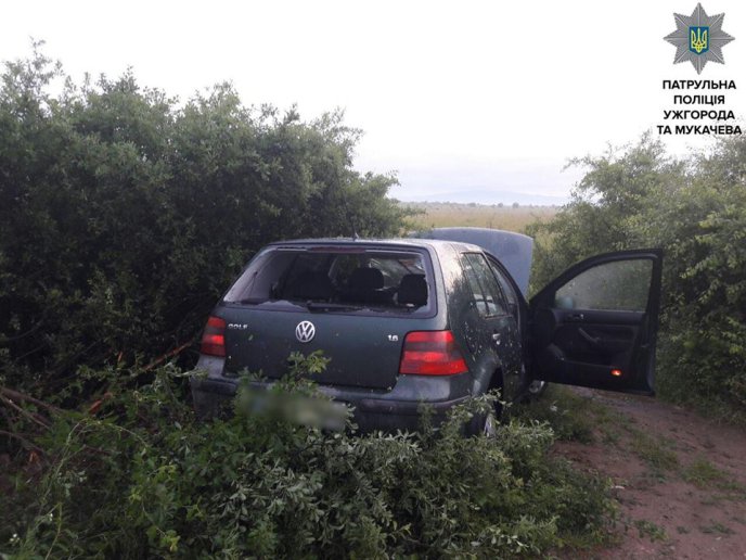 Погоня з пострілами на Ужгородщині: поліція затримала викрадача авто – 06