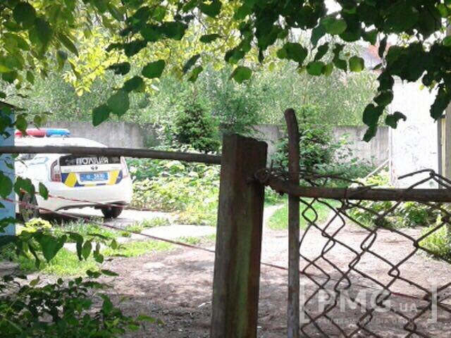 З’явились перші фото з місця жорстокого вбивства чоловіка у мікрорайоні "Росвигово" – 03 З’явились перші фото з місця жорстокого вбивства чоловіка у мікрорайоні "Росвигово" – 03