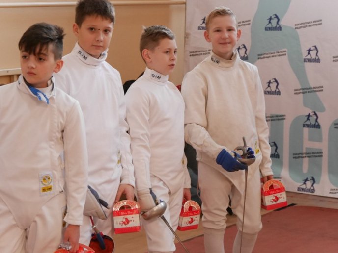 В Ужгороді стартував міжнародний турнір із фехтування – 09