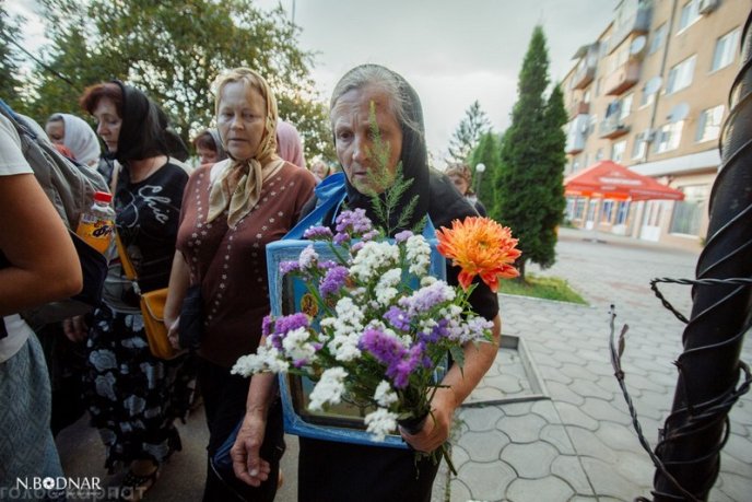 На Закарпатті віряни пройшли 30 кілометрів хресної дороги  – 01