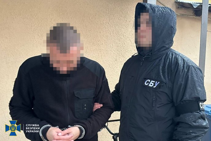 На Закарпатті викрили злочинну групу, яка за хабарі «списувала» ухилянтів із військового обліку – 04 На Закарпатті викрили злочинну групу, яка за хабарі «списувала» ухилянтів із військового обліку – 04