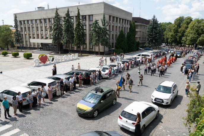 В Ужгороді поховали Героя, який загинув, захищаючи Україну – 08