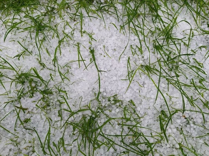 Негода на Закарпатті: село засипало градом – 01