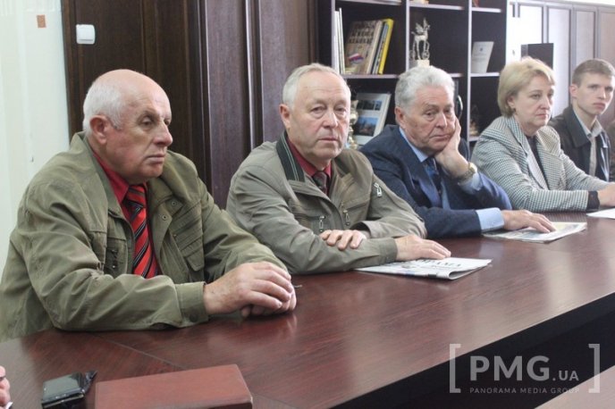 З нагоди 30-ї річниці аварії на ЧАЕС мукачівські чорнобильці зустрілись за круглим столом – 05