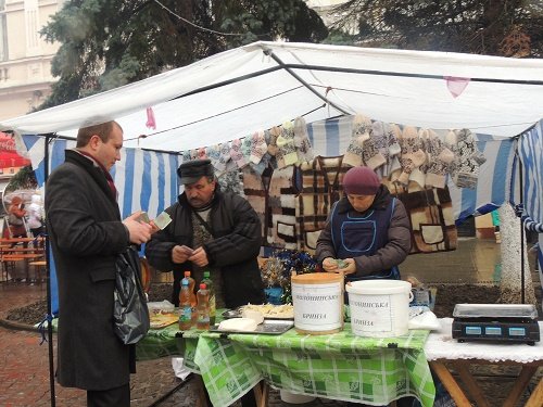 У Берегові розпочався традиційний різдвяний ярмарок (ФОТО) – 12