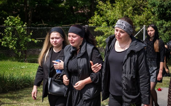 У Чинадіївській громаді поховали загиблого на війні Героя – 03