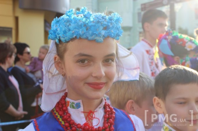 У центрі Мукачева стартував Всеукраїнський фестиваль "Смарагдові витоки" – 08