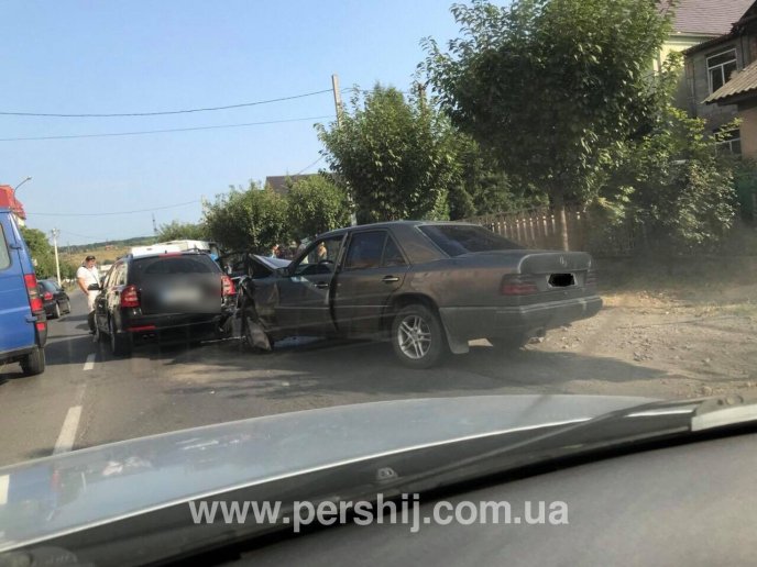 Вранці у Мукачеві сталася масштабна аварія – 02