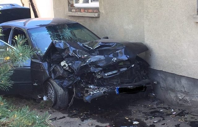 У жахливій аварії в Мукачеві постраждали дві жінки – 04