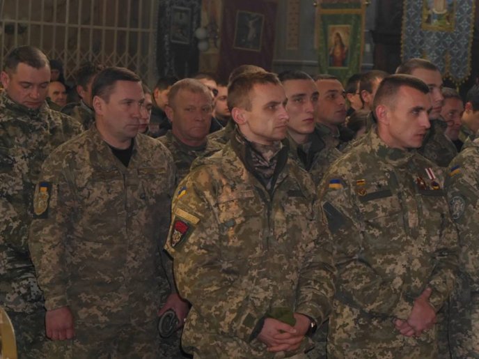 В Ужгороді відзначили 25-річчя Збройних Сил України – 04