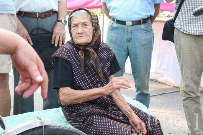 Мешканці Ракошина не збираються відкривати трасу міжнародного сполучення "Київ-Чоп" – 04