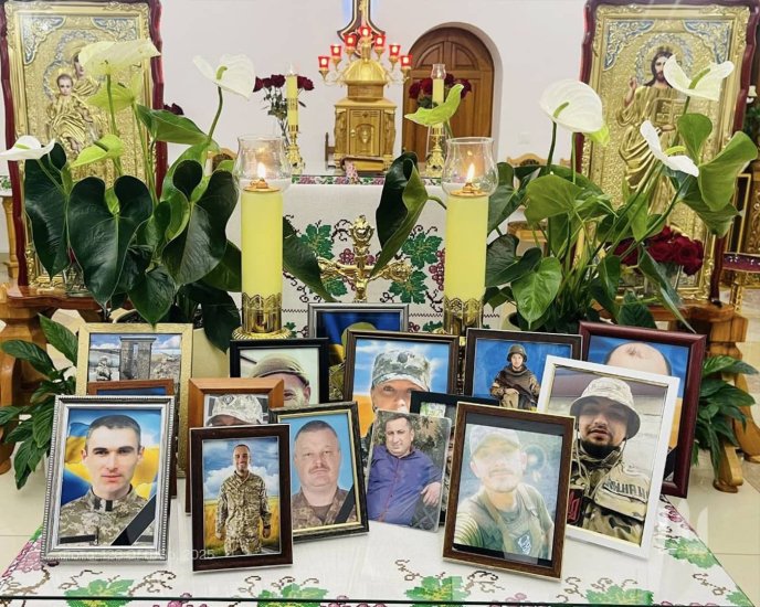 У Мукачеві проведено духовно-психологічну зустріч для родин полеглих воїнів – 01