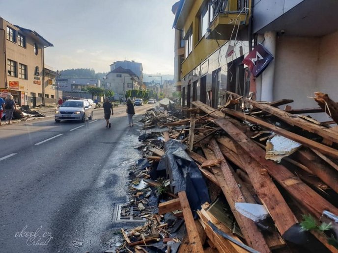 Армагеддон в Чехії: частину сіл після торнадо зрівняло з землею – 07