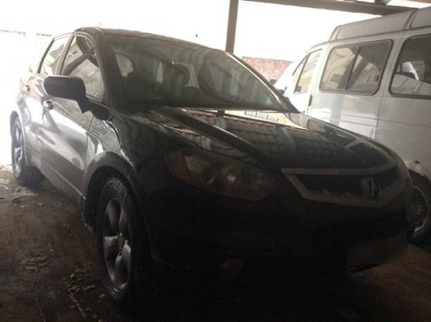 Елітний джип викрали у Мукачеві із платної автостоянки: всі подробиці погоні та затримання іномарки – 01