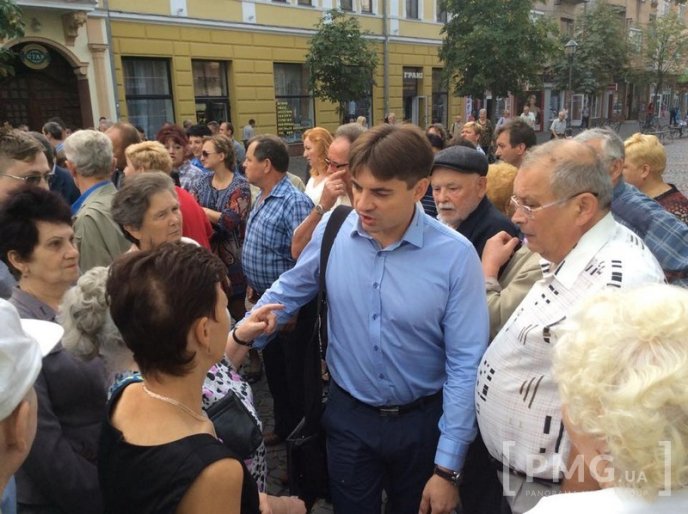 У Мукачеві люди вийшли на протест – 03 У Мукачеві люди вийшли на протест – 03