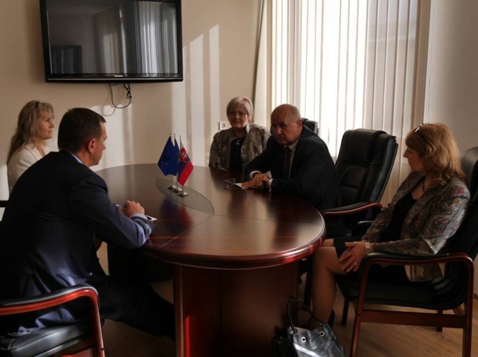 Мер Ужгорода Богдан Андріїв зустрівся з Генконсулом Словаччини в Ужгороді – 01