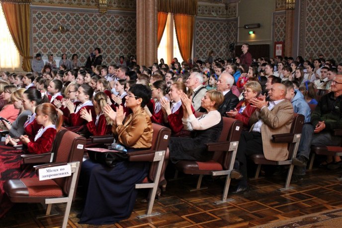 В Ужгороді оголосили володарів найкращих голосів "Яскравої Країни" – 04