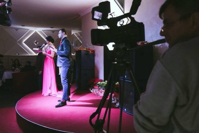 Відомі дизайнери з Києва, Львова та Ужгорода приїхали у невеличке закарпатське містечко, аби допомогти хворій дівчині (ФОТО) – 03