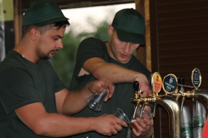 Як проходить "Варишське пиво" у Мукачеві: фоторепортаж із фестивального містечка – 04 Як проходить "Варишське пиво" у Мукачеві: фоторепортаж із фестивального містечка – 04