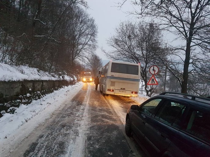 Неподалік Великого Березного сталась ДТП, яка заблокувала транспортний рух на виїзді з селища – 03